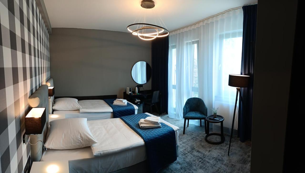 Hotel Sanova Jarosław Dış mekan fotoğraf