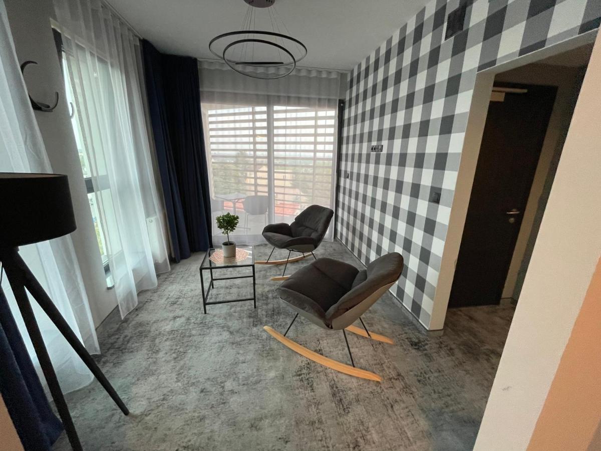 Hotel Sanova Jarosław Dış mekan fotoğraf