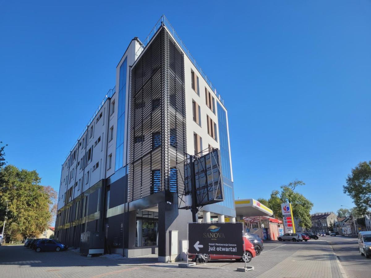 Hotel Sanova Jarosław Dış mekan fotoğraf